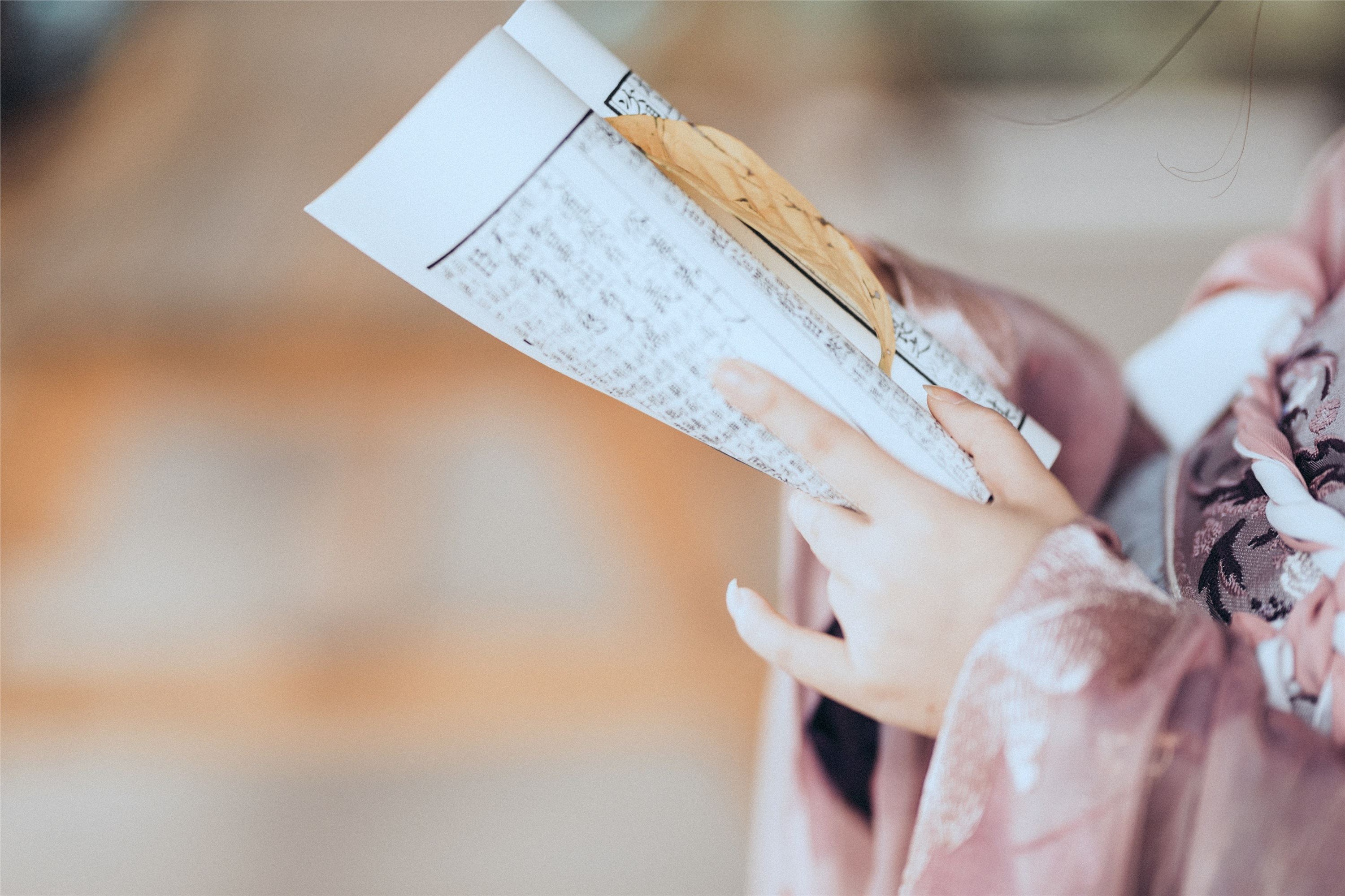 YITUYU艺图语 2021.09.04 幽人独自怜 Seven